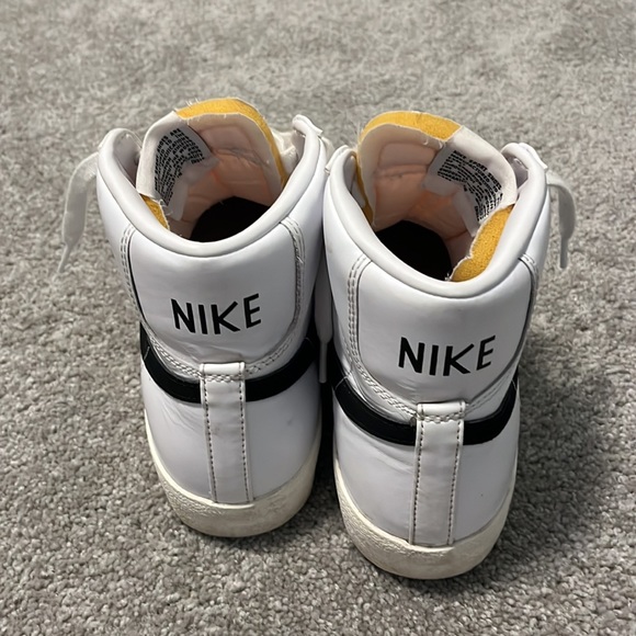 Blazers size 9 - Picture 3 of 3